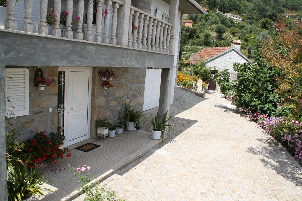 Castelo Dos Sonhos Hotel Valadares  Luaran gambar